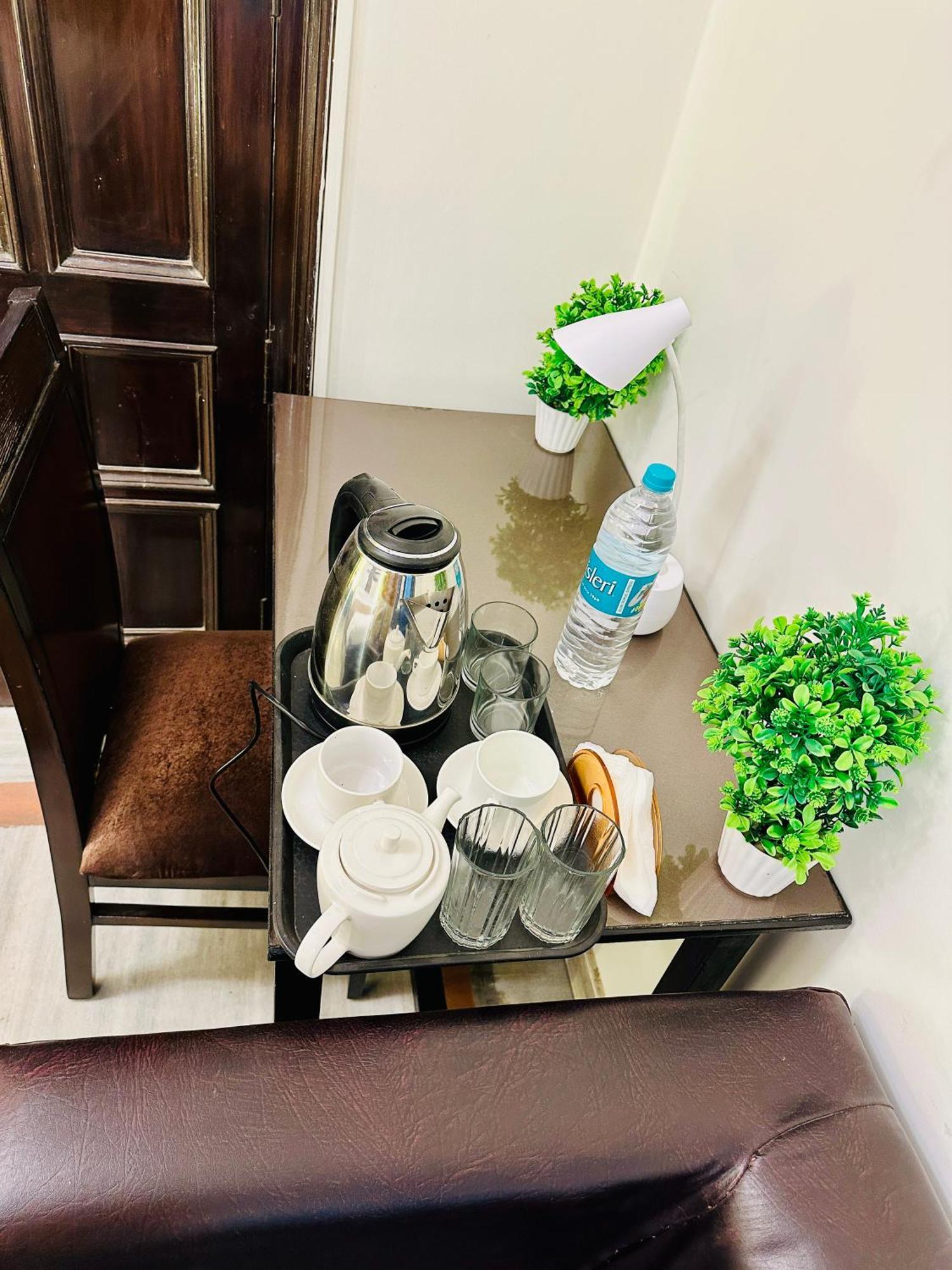 فندق The White Scent-Near Noida Sector 18 Metro المظهر الخارجي الصورة