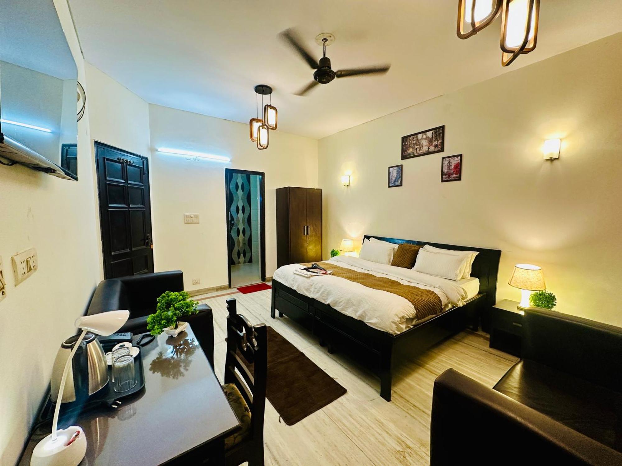 فندق The White Scent-Near Noida Sector 18 Metro المظهر الخارجي الصورة