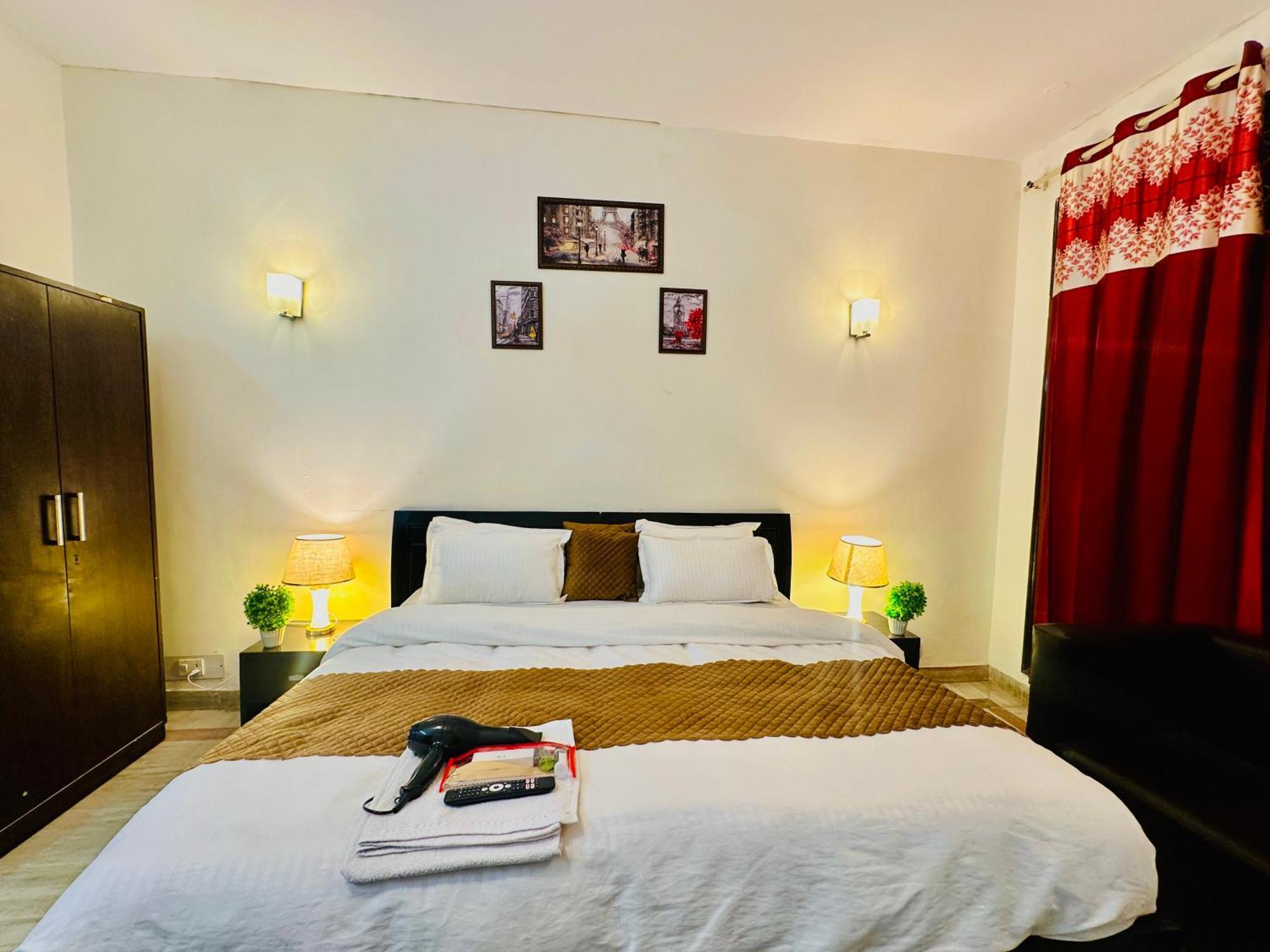 فندق The White Scent-Near Noida Sector 18 Metro المظهر الخارجي الصورة